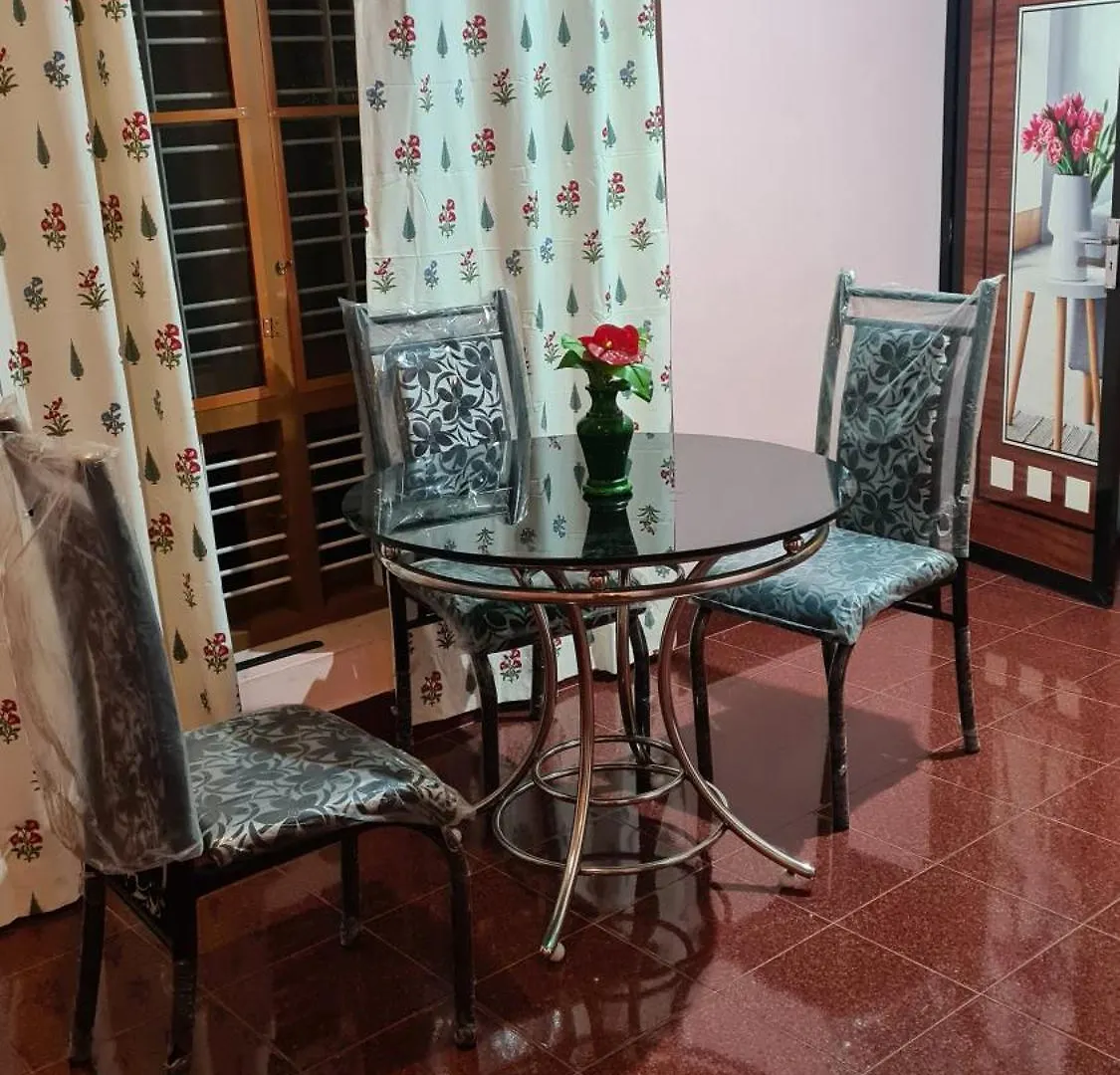 Guest house Surabhi-Nature Villa , Private Floor Ac Thiruvananthapuram