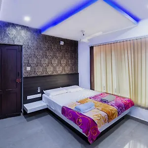 2* Guest house Rams Near Sree Chithra And Rcc